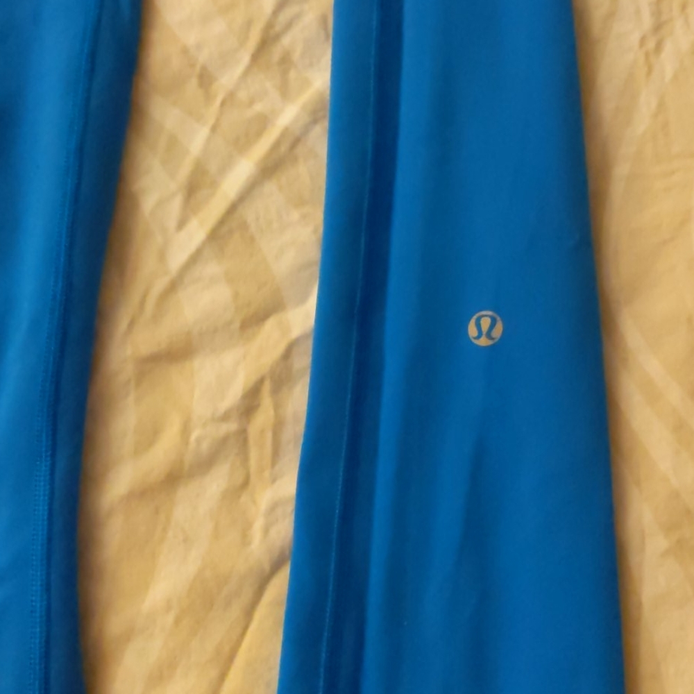 Lululemon - Picture 2 of 3
